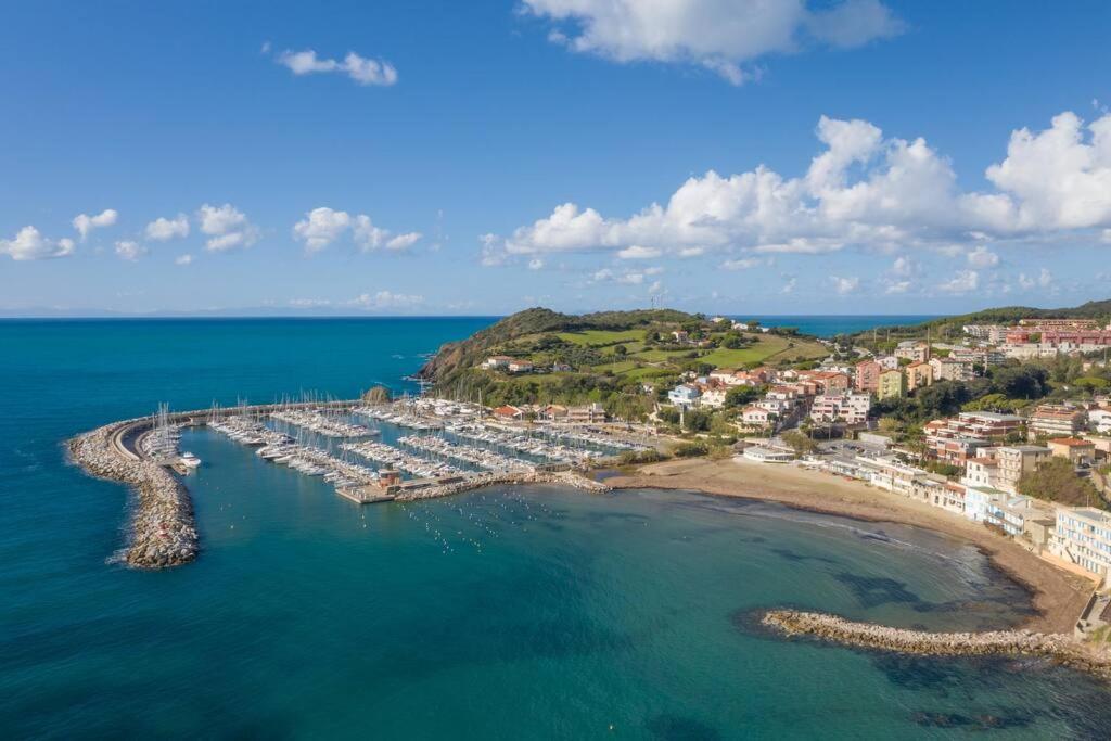 Appartamento Sirena A 2 Passi Dal Mare Piombino Luaran gambar